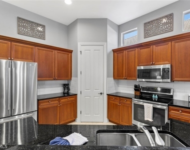 7778 Ashton Road - Photo Thumbnail 8