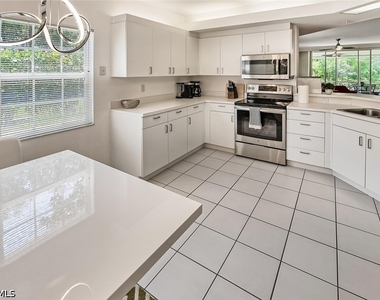 6910 Satinleaf Road N - Photo Thumbnail 7