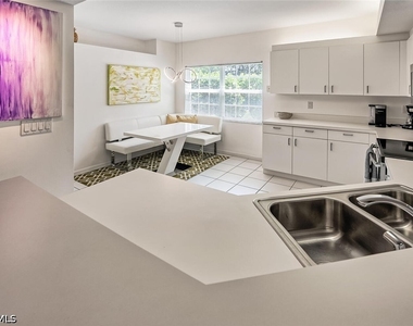 6910 Satinleaf Road N - Photo Thumbnail 8