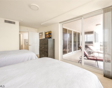 6849 Grenadier Boulevard - Photo Thumbnail 23