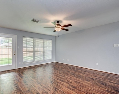 11927 W Vita Circle - Photo Thumbnail 6