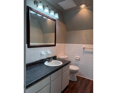 3001 Jane Lane - Photo Thumbnail 12