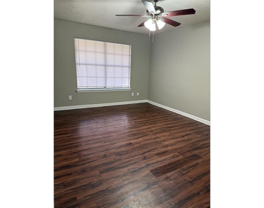 3001 Jane Lane - Photo Thumbnail 11