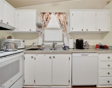 183 Oceans Boulevard - Photo Thumbnail 5