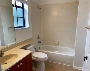15270 Summit Place Circle - Photo Thumbnail 10
