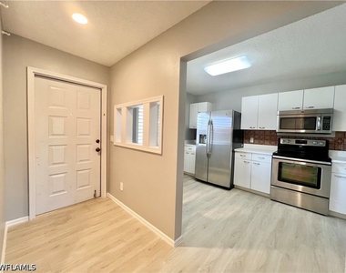 7749 Jewel Lane - Photo Thumbnail 4