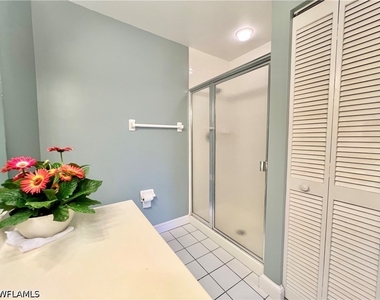 7749 Jewel Lane - Photo Thumbnail 13