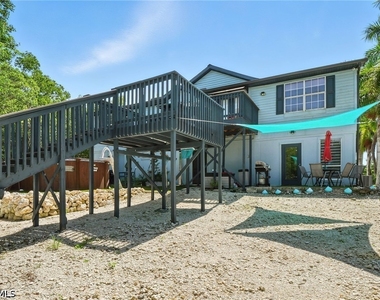 936 Panther Creek Lane - Photo Thumbnail 8