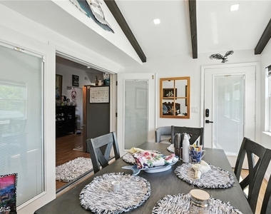 936 Panther Creek Lane - Photo Thumbnail 14