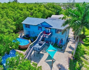 936 Panther Creek Lane - Photo Thumbnail 10