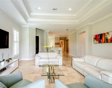 6560 Roma Way - Photo Thumbnail 4