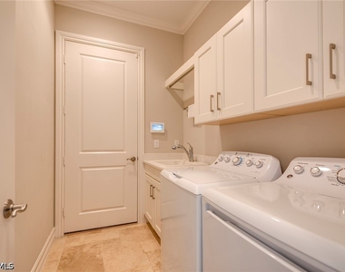 6560 Roma Way - Photo Thumbnail 16
