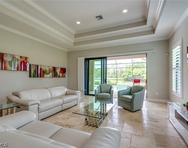 6560 Roma Way - Photo Thumbnail 3