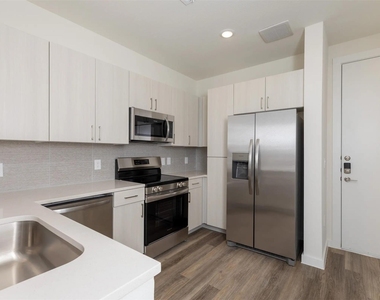 1690 North Loop - Photo Thumbnail 8