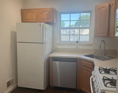 1186 Richmond - Photo Thumbnail 6
