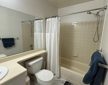 1186 Richmond - Photo Thumbnail 9
