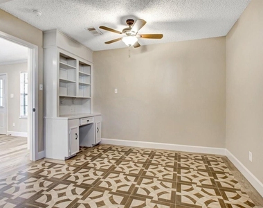 505 Foxmeadow Lane - Photo Thumbnail 17