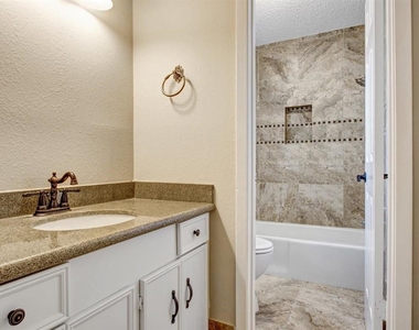 505 Foxmeadow Lane - Photo Thumbnail 21