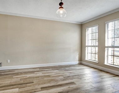 505 Foxmeadow Lane - Photo Thumbnail 1