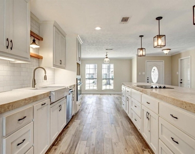 505 Foxmeadow Lane - Photo Thumbnail 13