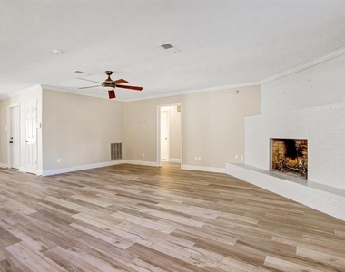 505 Foxmeadow Lane - Photo Thumbnail 9