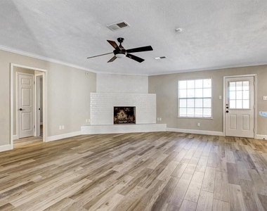 505 Foxmeadow Lane - Photo Thumbnail 4