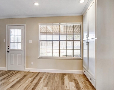 505 Foxmeadow Lane - Photo Thumbnail 12