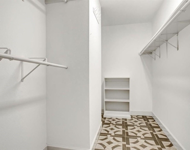 505 Foxmeadow Lane - Photo Thumbnail 20