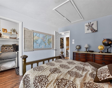 11024 Meadow Rue Street - Photo Thumbnail 22