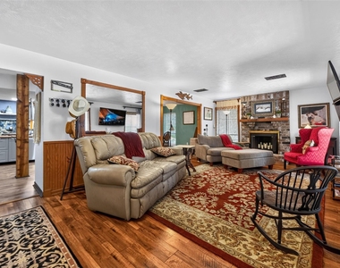 11024 Meadow Rue Street - Photo Thumbnail 4