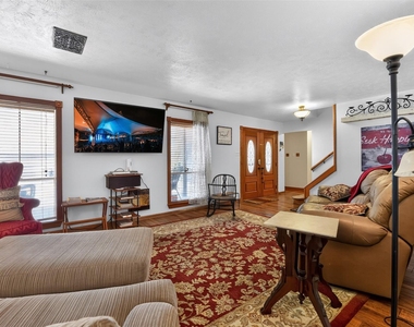 11024 Meadow Rue Street - Photo Thumbnail 5
