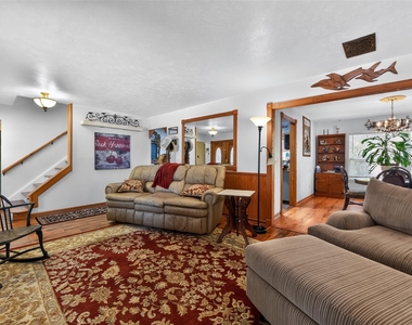 11024 Meadow Rue Street - Photo Thumbnail 7