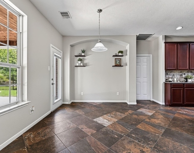 18111 Williams Elm Drive - Photo Thumbnail 12