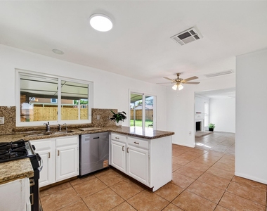 2328 Colleen Drive - Photo Thumbnail 11