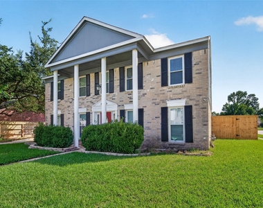 2328 Colleen Drive - Photo Thumbnail 2