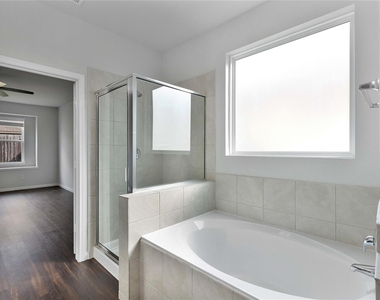 17538 Greystanes Road - Photo Thumbnail 11