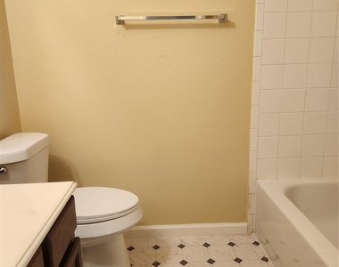 7631 Goudin Drive - Photo Thumbnail 17