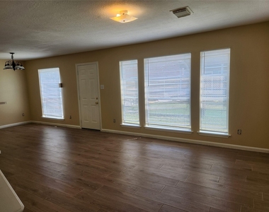 7631 Goudin Drive - Photo Thumbnail 2