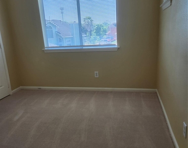 7631 Goudin Drive - Photo Thumbnail 15