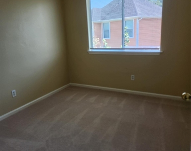 7631 Goudin Drive - Photo Thumbnail 13