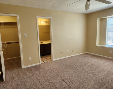 7631 Goudin Drive - Photo Thumbnail 9