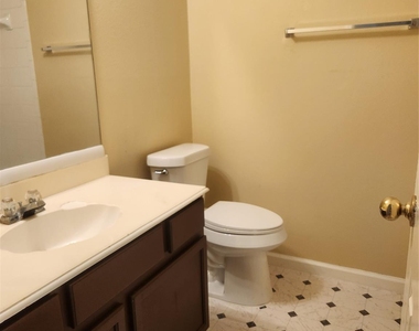 7631 Goudin Drive - Photo Thumbnail 16