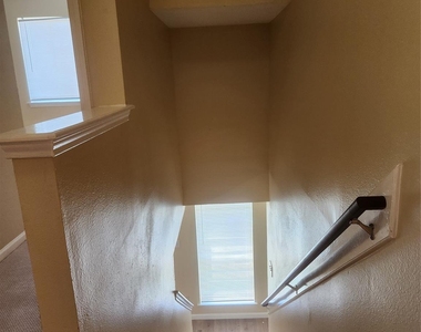 7631 Goudin Drive - Photo Thumbnail 18