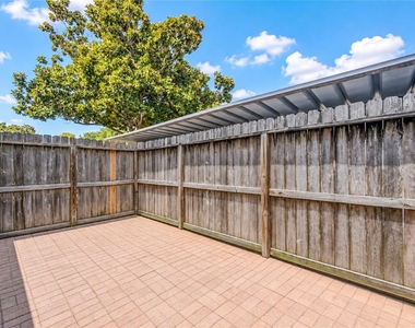 3741 Thistlemont Drive - Photo Thumbnail 21