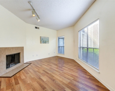 3741 Thistlemont Drive - Photo Thumbnail 3