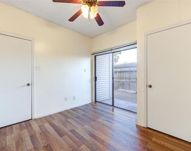 3741 Thistlemont Drive - Photo Thumbnail 13