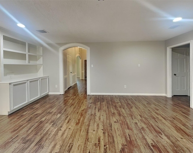 16915 Misty Creek Drive - Photo Thumbnail 3