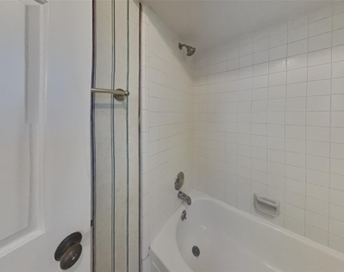 16915 Misty Creek Drive - Photo Thumbnail 25