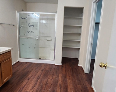 315 Sunset Colony Drive - Photo Thumbnail 13