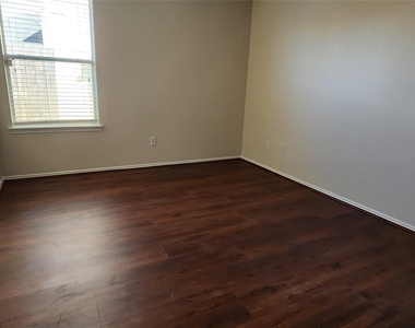 315 Sunset Colony Drive - Photo Thumbnail 16